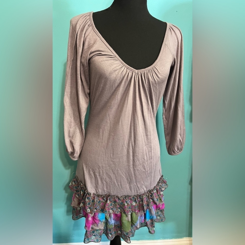 #217 Ruffle dress - Picture 1 of 10